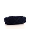 Bolso de mano Chanel 19 en lona acolchada azul - Detail D5 thumbnail