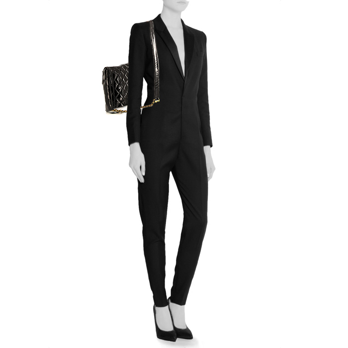 Chanel Vintage backpack in black patent quilted leather - Detail D1