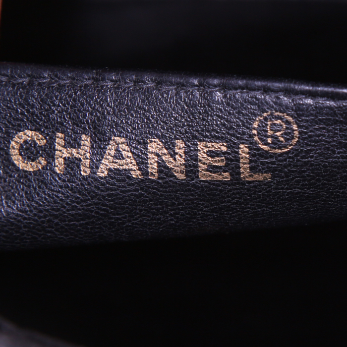 Zaino Chanel Vintage in pelle verniciata e foderata nera - Detail D3