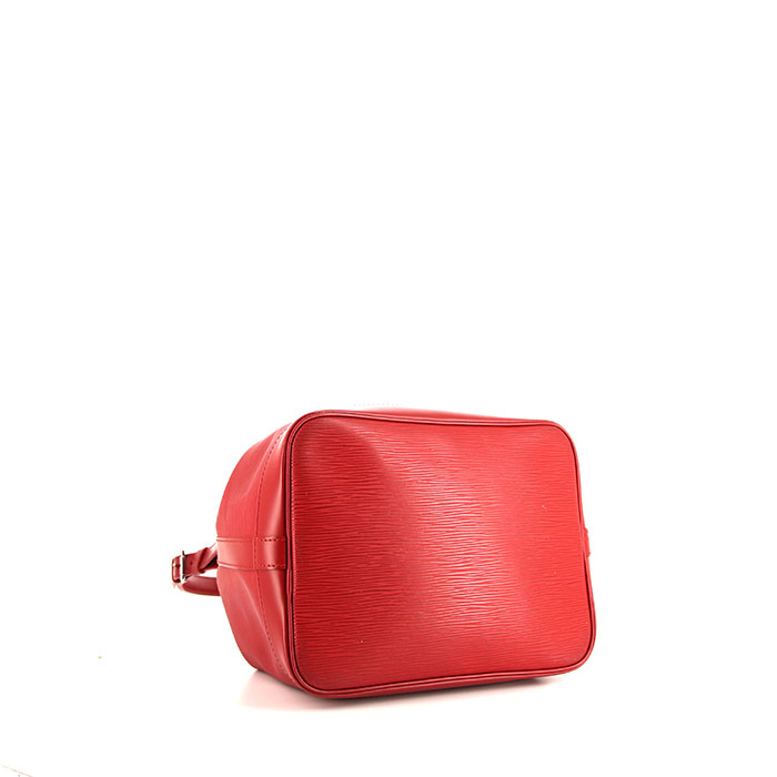 Sac cabas Louis Vuitton petit Noé en cuir épi rouge - Detail D4