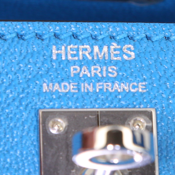 Sac à main Hermes Kelly 25 cm en cuir Mysore bleu - Detail D4