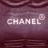 Bolso de mano Chanel Timeless en cuero liso negro - Detail D4 thumbnail