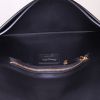 Bolso bandolera Dior  Montaigne en cuero negro - Detail D3 thumbnail