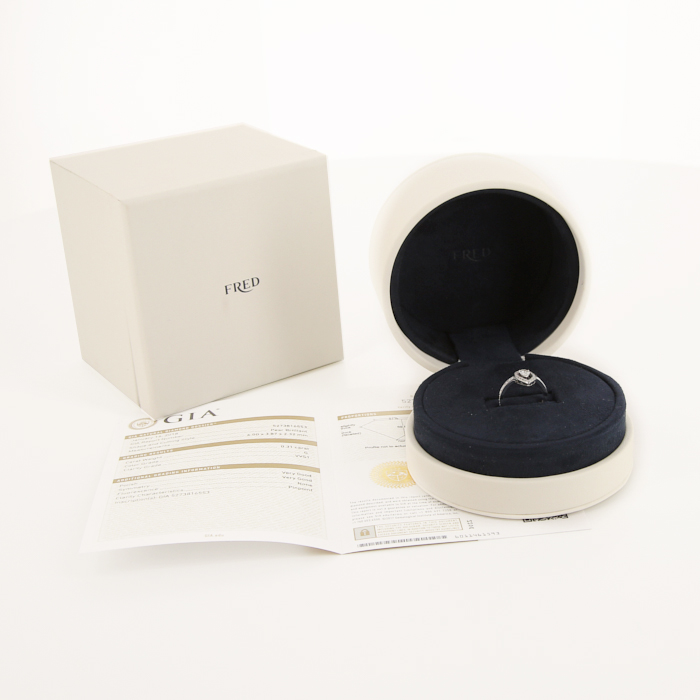 Sortija Fred Lovelight en platino y diamantes - Detail D2