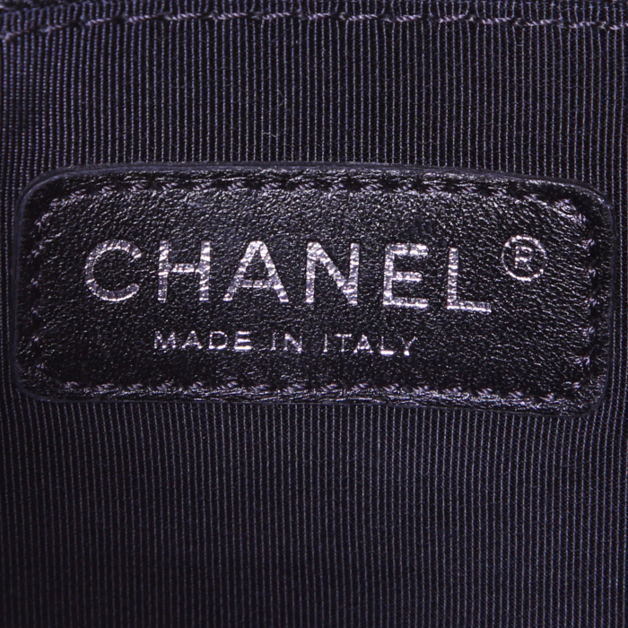 Sac à main Chanel Petit Shopping en cuir matelassé blanc - Detail D3