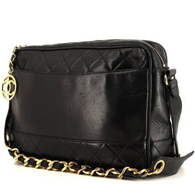 Chanel  Vintage shoulder bag  in black quilted leather