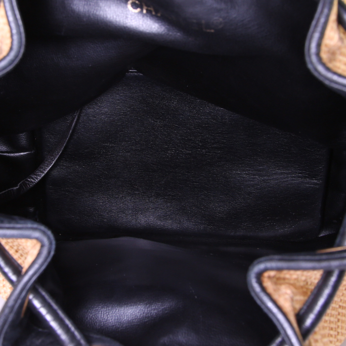 Bolso bandolera Chanel Vintage en raffia beige y cuero negro - Detail D2