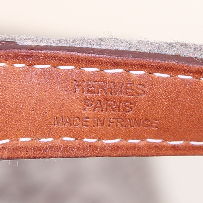 Bolso Cabás Hermès Karimi en fieltro gris y cuero Barenia - Detail D3