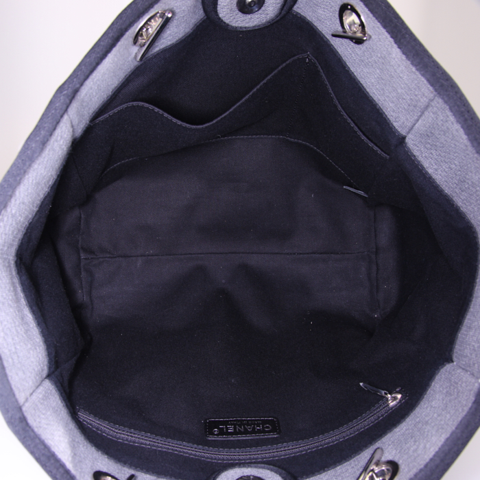 Chanel Deauville medium model shopping bag in grey canvas and black leather - Detail D2