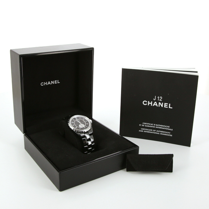 Chanel J12 watch in ceramic Ref:  H3840 Circa  2010 - Detail D5