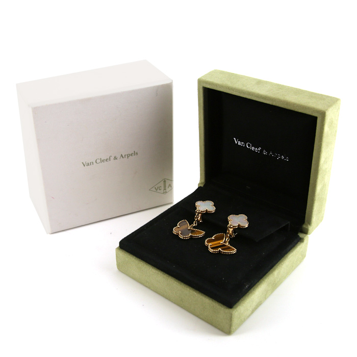 Van Cleef & Arpels Lucky Alhambra pendants earrings in yellow gold,  mother of pearl and tiger eye stone - Detail D2