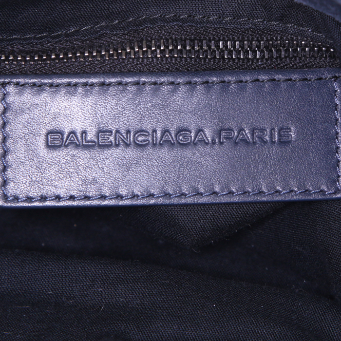 Sac à main Balenciaga Classic City en daim bleu-gris - Detail D4