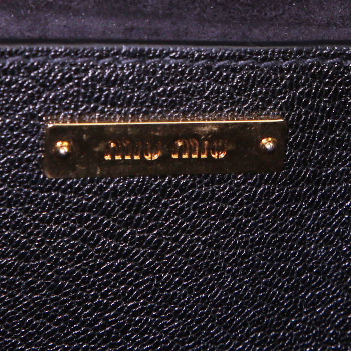 Bolso bandolera Miu Miu en cuero negro - Detail D4