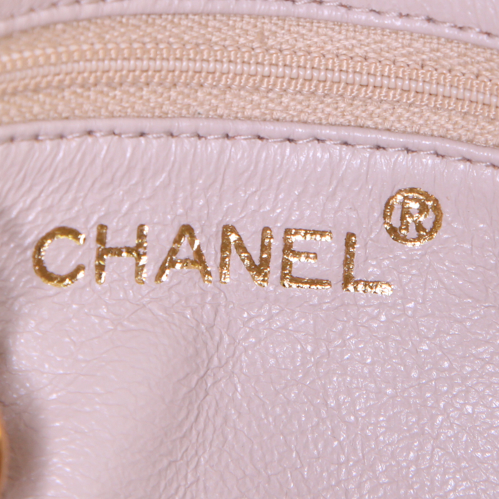 Pochette Chanel Pochette en cuir matelassé beige - Detail D3