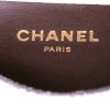 Chanel Vintage pouch in beige leather - Detail D3 thumbnail