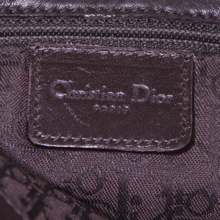 Sac bandoulière Dior Street Chic en cuir marron - Detail D3
