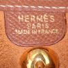 Sac bandoulière Hermes Vespa en cuir Courchevel gold - Detail D3 thumbnail