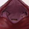 Chanel 19 shoulder bag in burgundy patent quilted leather - Detail D3 thumbnail