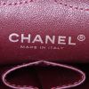 Bolso bandolera Chanel Timeless jumbo en cuero granulado acolchado negro - Detail D4 thumbnail