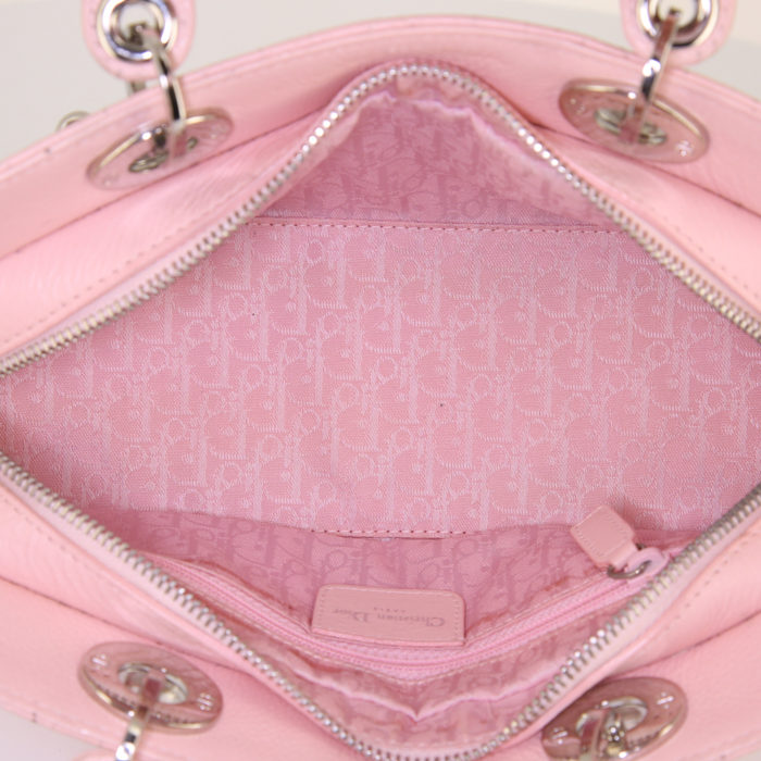 Dior Vintage handbag in varnished pink leather cannage - Detail D2