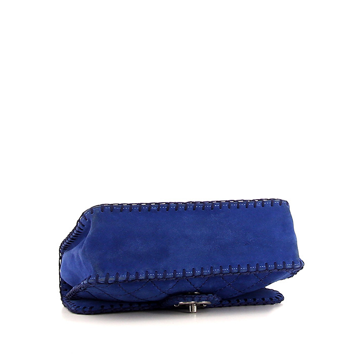 Bolso de mano Chanel  Timeless Classic en ante azul y negro - Detail D5