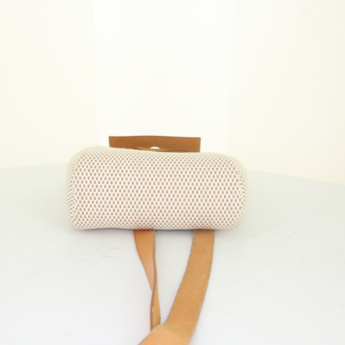 Borsa a tracolla Hermès Mini Herbag in tela beige e pelle naturale - Detail D4