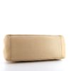 Bolso para llevar al hombro o en la mano Chanel Shopping GST en cuero granulado acolchado beige - Detail D4 thumbnail