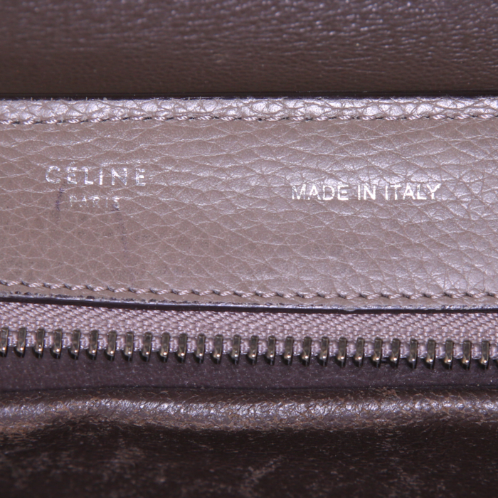 Sac à main Celine  Trapeze moyen modèle  en cuir grainé taupe et daim taupe - Detail D4