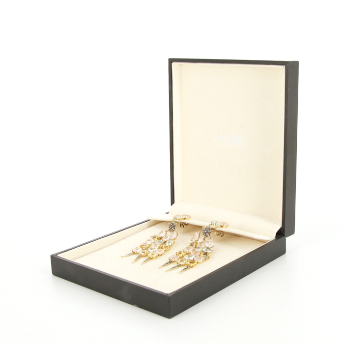 H. Stern Moonlight pendants earrings in yellow gold, diamonds and colored stones - Detail D2