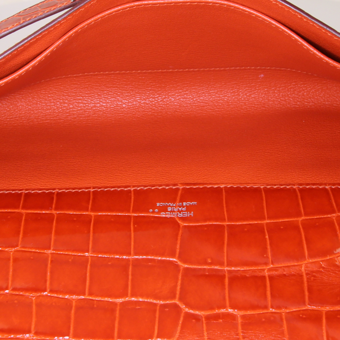 Pochette Hermès Kelly Cut en crocodile niloticus orange - Detail D2