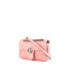 Borsa a tracolla Gucci GG Marmont mini in pelle trapuntata rosa con decori geometrici - 00pp thumbnail