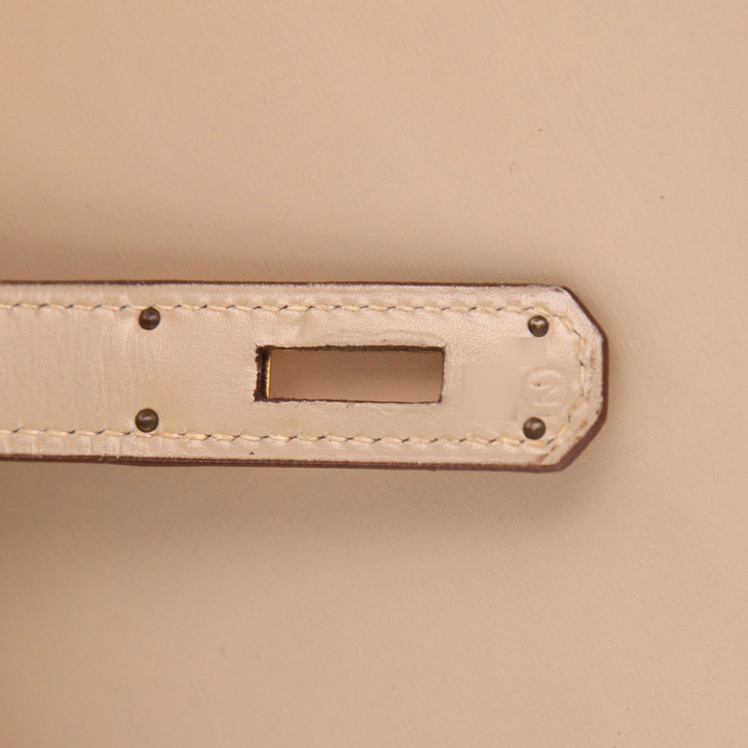 Sac à main Hermès  Kelly 32 cm en cuir box beige - Detail D4