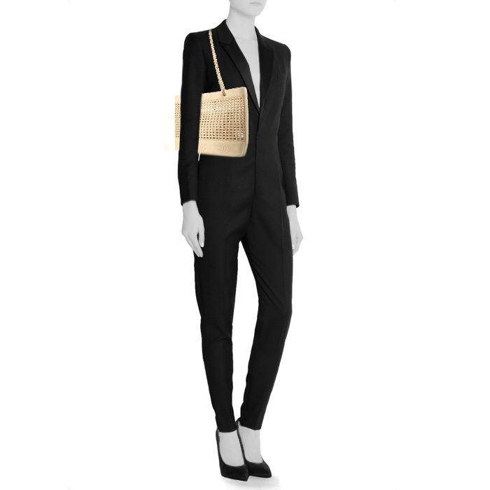 Shopping bag Chanel Grand Shopping in pelle beige e rafia beige - Detail D1