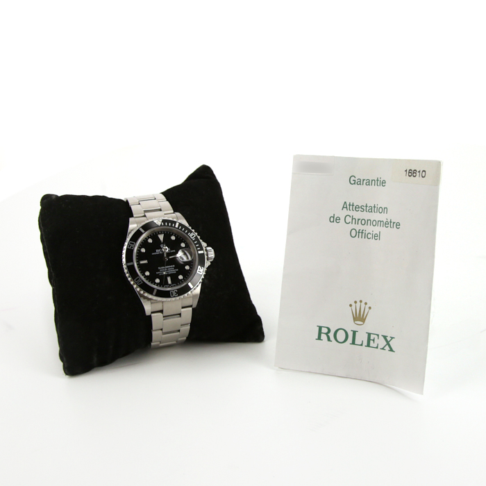 Rolex Submariner Date watch in stainless steel Ref:  16610 Circa  2003 - Detail D2