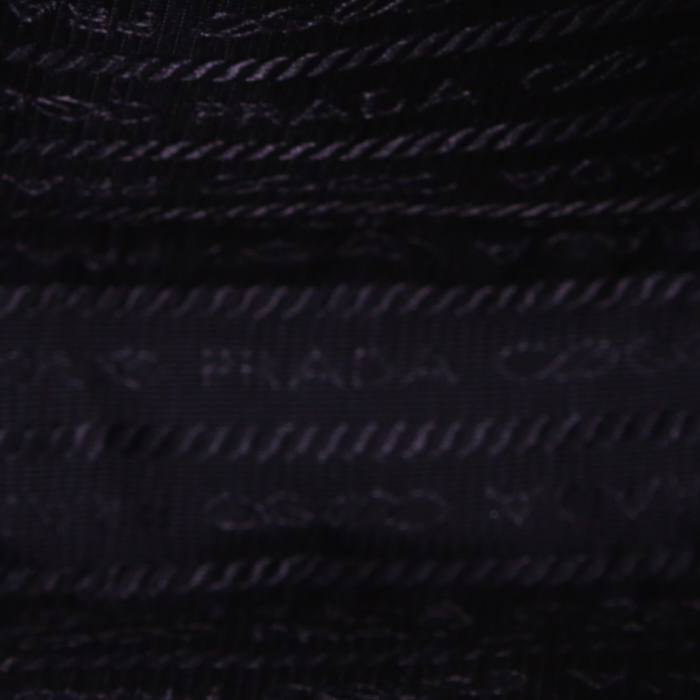Sac bandoulière Prada Re-Nylon en toile noire - Detail D3
