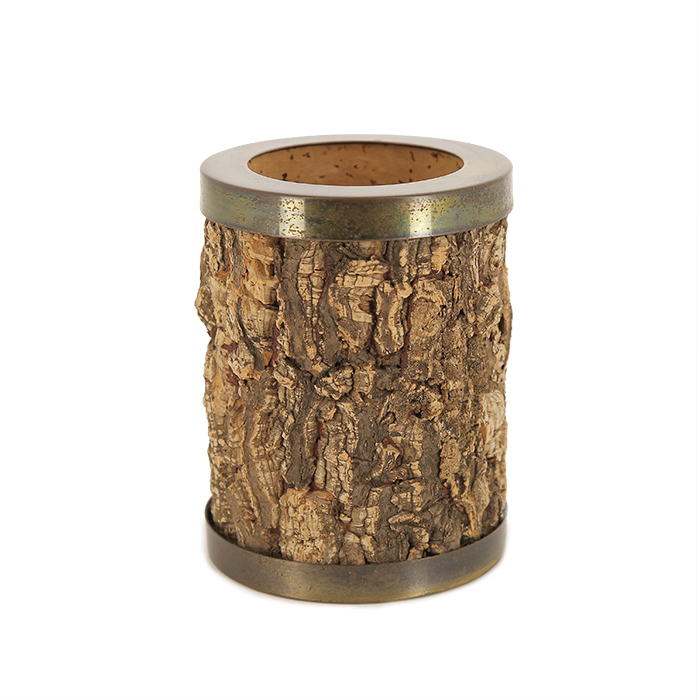 Gabriella Crespi, ensemble de la série "Sughero" comprenant une boîte et un pot à crayons, en liège et laiton, signé, de 1975 - Detail D2