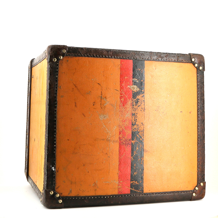 Louis Vuitton Malle à Chapeaux trunk in orange vuittonite and natural leather - Detail D4