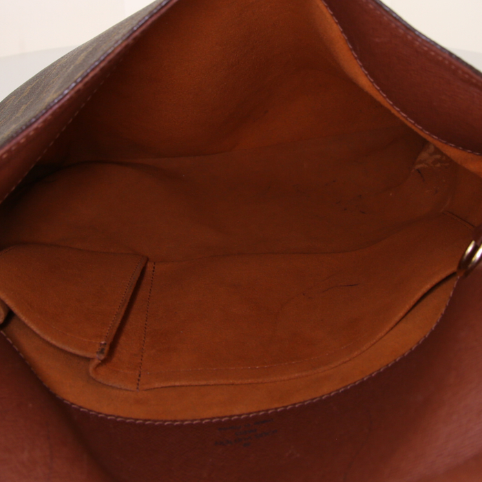 Sac bandoulière Louis Vuitton Musette en toile monogram marron - Detail D2
