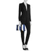 Pochette Balenciaga Bazar shopper en cuir tricolore bleu blanc et noir - Detail D1 thumbnail