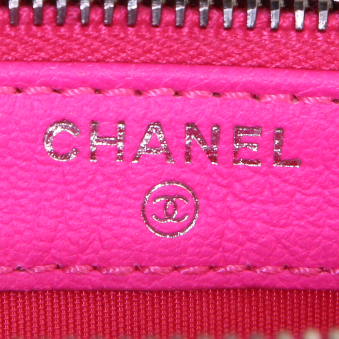 Chanel Gabrielle shoulder bag in pink quilted leather - Detail D4
