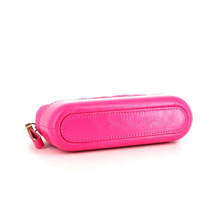 Chanel Gabrielle shoulder bag in pink quilted leather - Detail D5