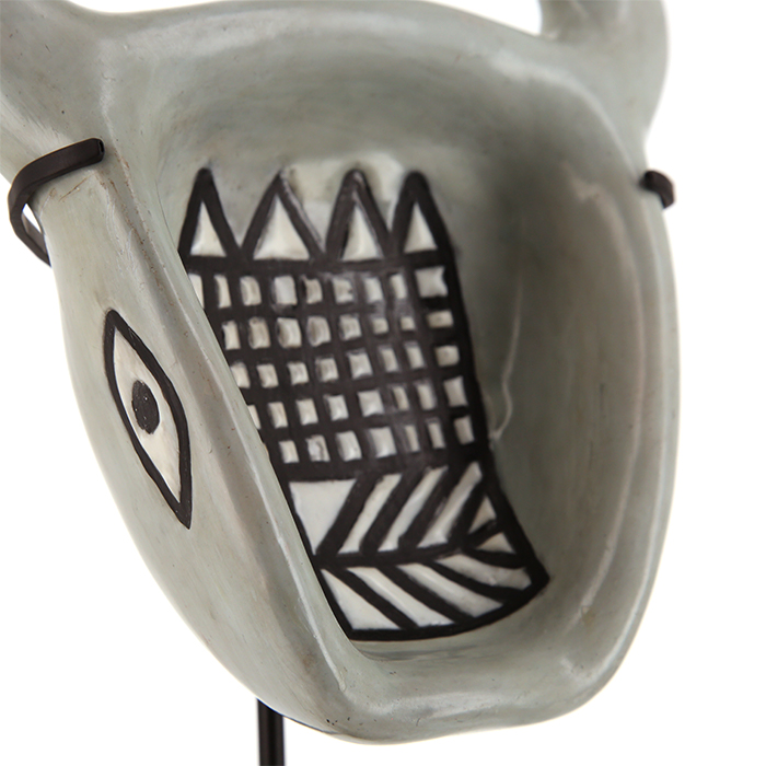 Roger Capron, cendrier ou sculpture "Taureau", monté sur socle, en faïence stannifère, des années 1955/65