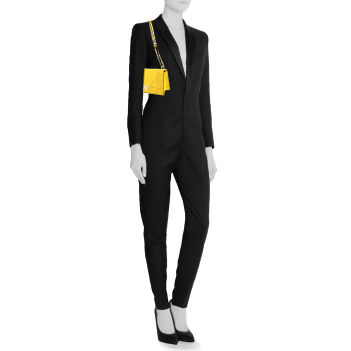 Sac à main Dior Diorama en cuir jaune - Detail D1