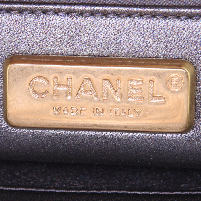 Bolso de mano Chanel Vintage en piel de pitón plateada - Detail D3