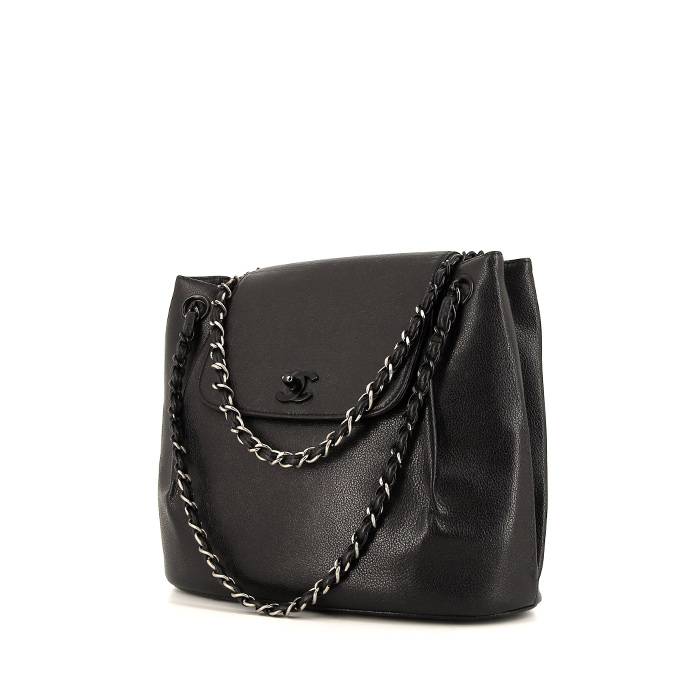 Chanel bag worn on the shoulder or carried in the hand in black grained  leather