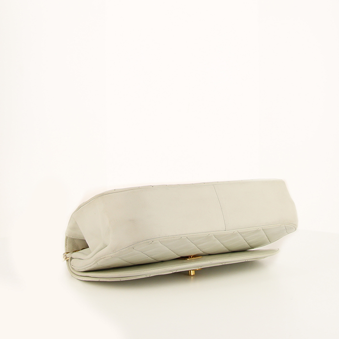 Chanel Vintage Handbag 381571 | Collector Square