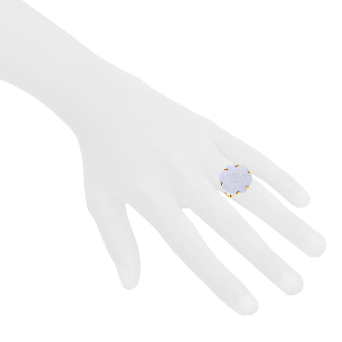 Bague Chanel moyen modèle en agate blanche et or jaune - Detail D1