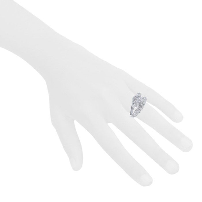 Anello Boucheron in oro bianco e diamanti - Detail D1