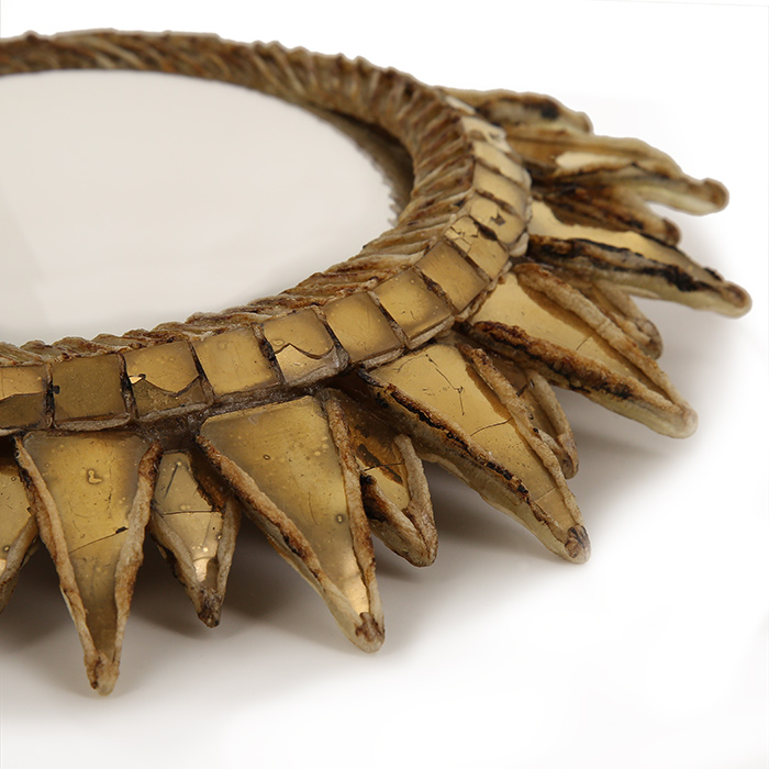 Line Vautrin, miroir sorcière "Soleil à pointes", modèle n°2, en talosel et miroirs, signé, vers 1955 - Detail D3