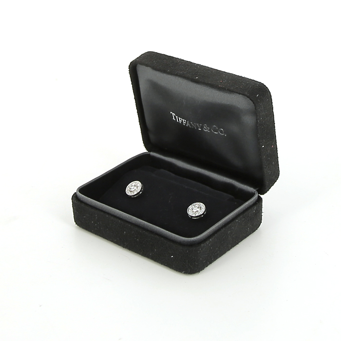 Paire de puces d'oreilles Tiffany & Co Circlet en platine et diamants - Detail D2